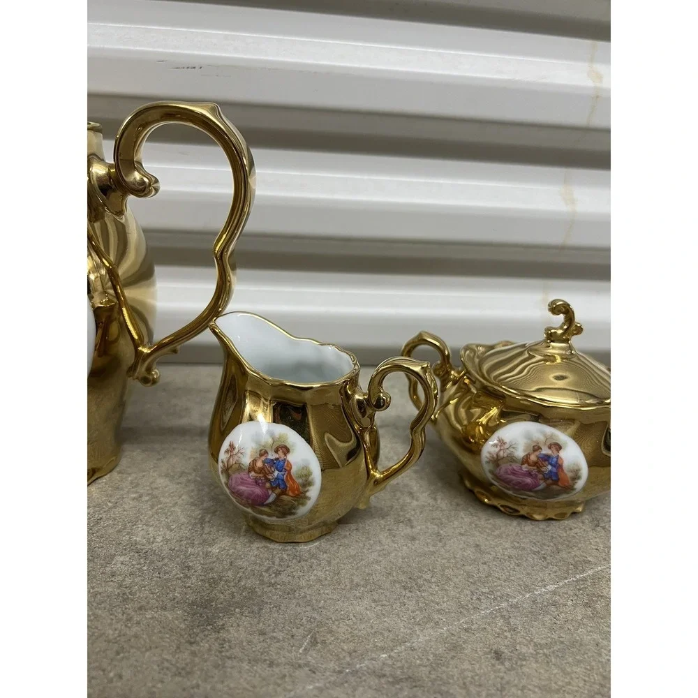 VINTAGE BAVARIA GERMANY GOLD FRAGONARD DEMITASSE COFFEE/TEA SET 9 PIECES